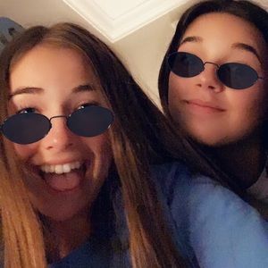 Meet your Posher, Caroline